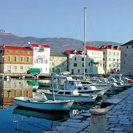 Nyaraló Two-bedroom In Kastel Novi