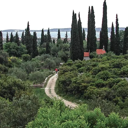 Two-bedroom In Kastel Novi Nyaraló Kaštela