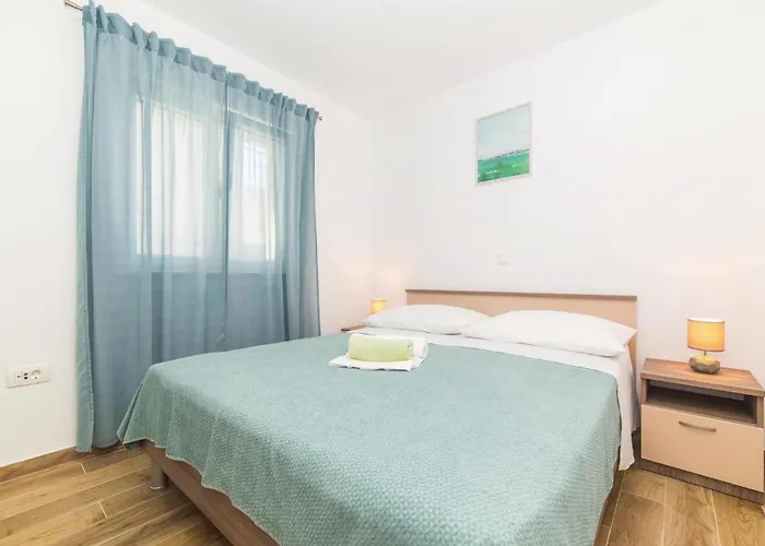 Nyaraló Two-bedroom In Kastel Novi Kaštela