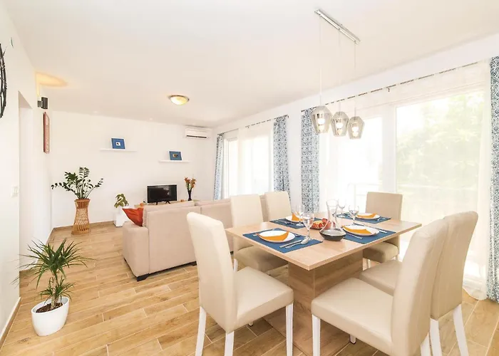 Two-bedroom In Kastel Novi Nyaraló *