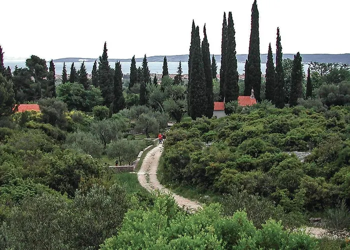 Two-bedroom In Kastel Novi Nyaraló Kaštela