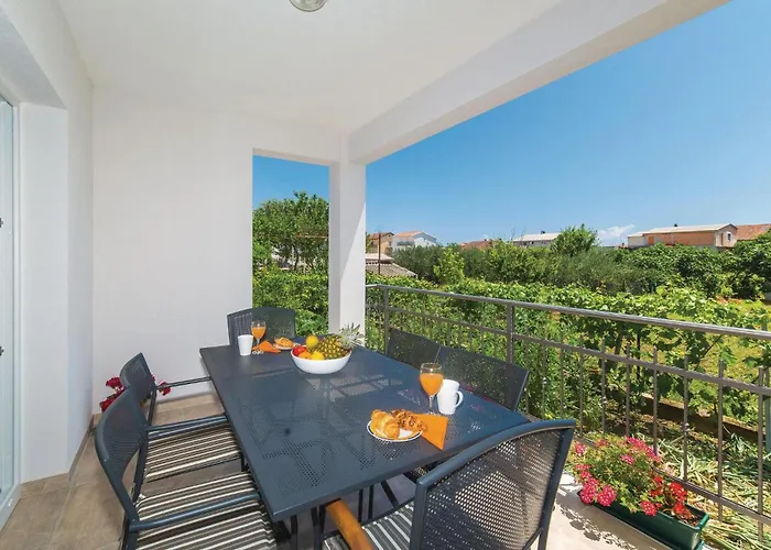 Two-bedroom In Kastel Novi